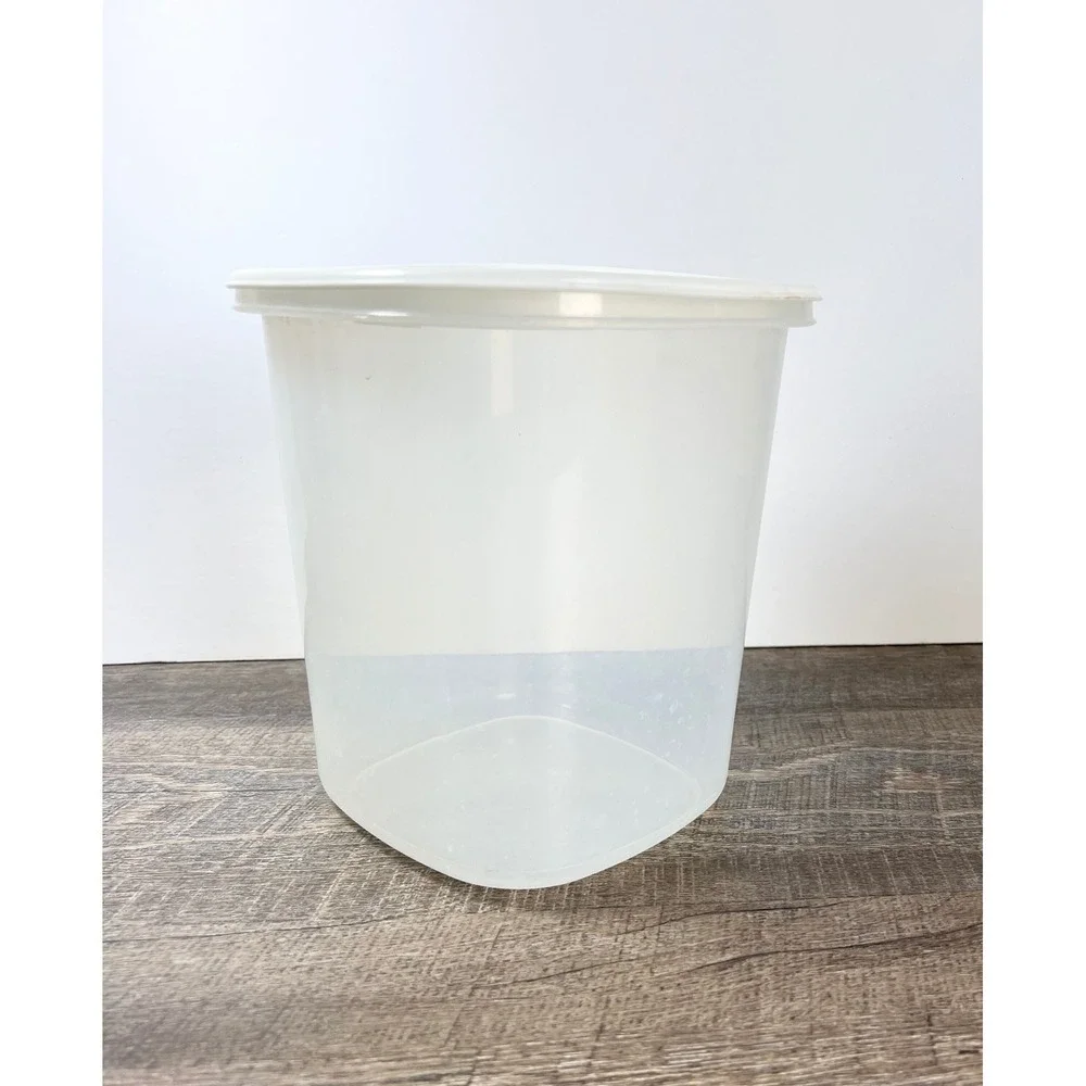 Vintage 6 Cup Rubbermaid #5 Servin Saver Square Storage Canister Almond Lid